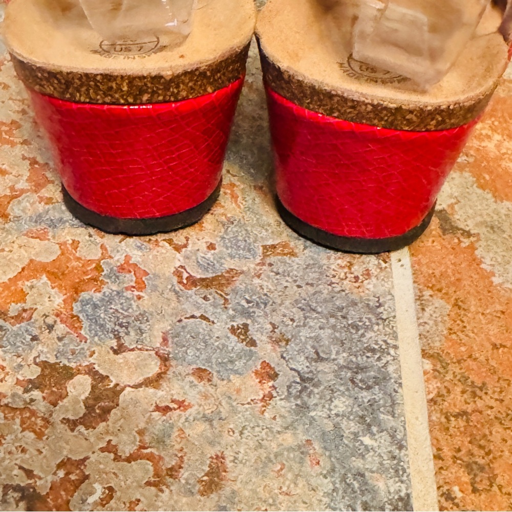 🌹Sassy Wedge, Made In Spain Vionic Ortho Red Leather Women's Adjustable Sandals! - Picture 9 of 14